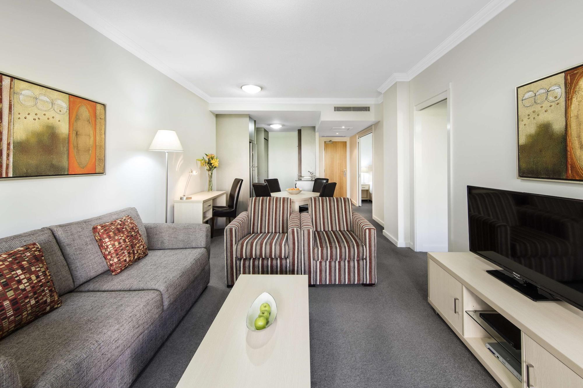 Oaks Brisbane Mews Suites Екстер'єр фото
