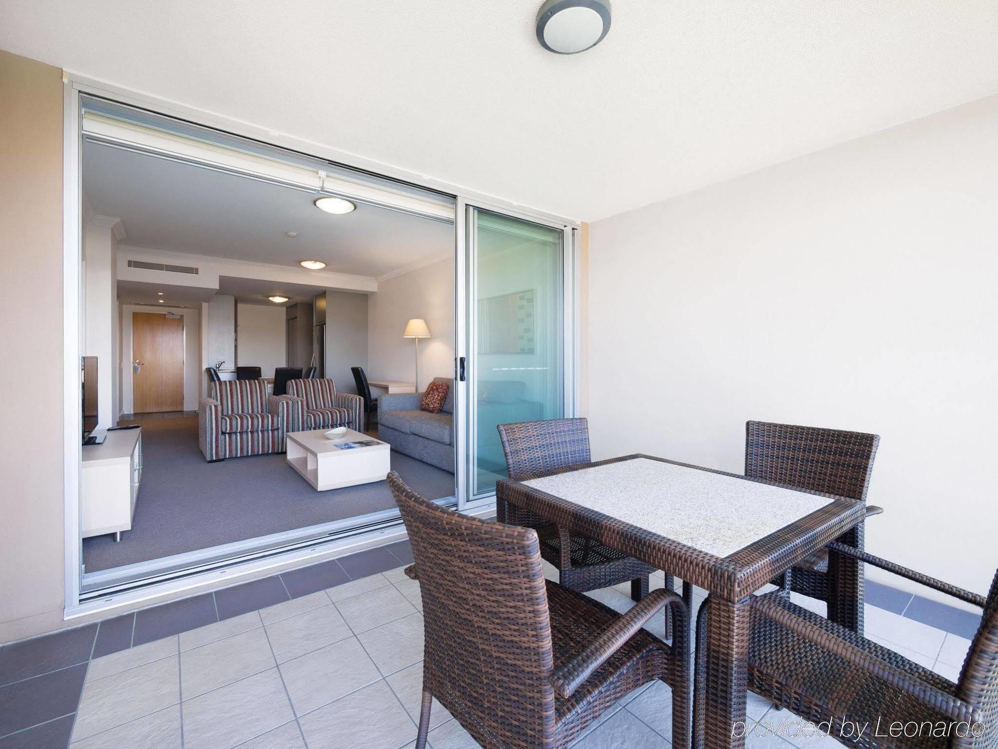 Oaks Brisbane Mews Suites Екстер'єр фото