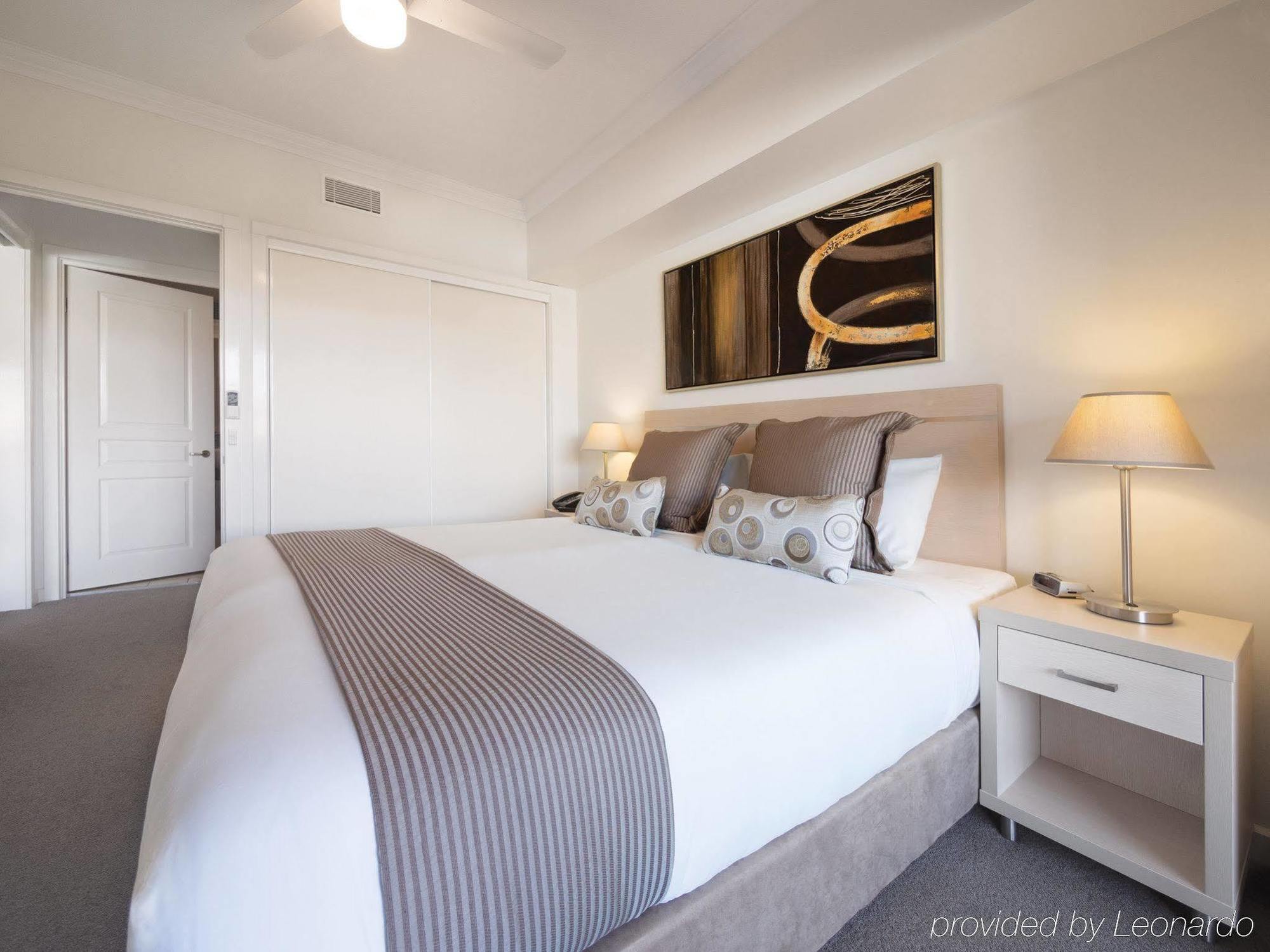 Oaks Brisbane Mews Suites Екстер'єр фото