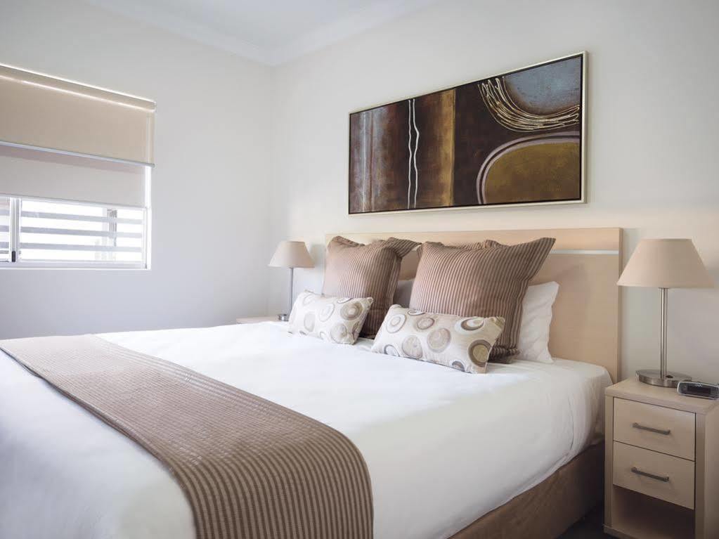 Oaks Brisbane Mews Suites Екстер'єр фото